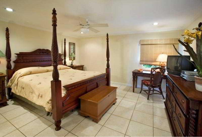 Crystal Cove Beach Resort By Antilles Resorts Smith Bay  エクステリア 写真